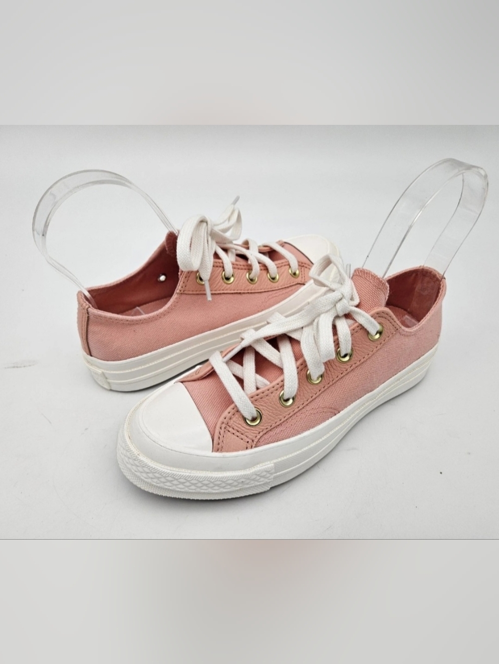 NWOB Classic Low-Top Canvas Sneakers - Pink